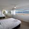 Golden Riviera Beach Resort