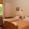 Yannis Hotel