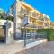 Golden Riviera Beach Resort