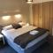 5 Bed Camberley Airport Accommodation - Camberley