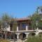 Croad Vineyards - The Inn - Paso Robles