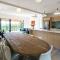 Putaki Bay - Kereru Villa - Be My Guest Waiheke