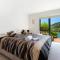 Beachfront Enclosure Bay - Waiheke Unlimited
