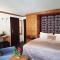 Le Mirabeau Resort & Spa