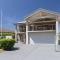 Foto: 'Beauty and the Beach', 88 Foreshore Drive - large home with WIFI & water views 4/18