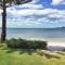 Foto: 'The Beach House' 169 Soldiers Point Road - right on the waterfront 11/12