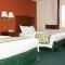 Red Carpet Inn and Suites Plymouth