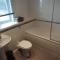 5 Bed Camberley Airport Accommodation