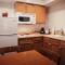 Pines Inn & Suites