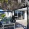 Courtenay B & B