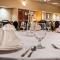 Rock Island Inn & Suites Marshalltown