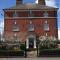 Cosy Apartments at Peel House