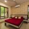 SaffronStays Ekaant, Vikramgad - party-perfect pool villa with spacious lawn