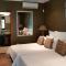 Tuskers Bush Lodge B&B