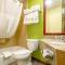 Quality Inn & Suites Glenmont - Albany South
