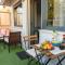 Sunset Relaxing Apt with terrace, parking & bikes