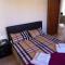 Foto: Super 2 Bed apartment opposite the Beach 5/14