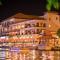Cozy Riverside Hotel