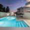 Villa Star 4 luxury apartment with a pool