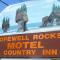 Hopewell Rocks Motel & Country Inn