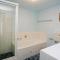 Ebbtide Unit 33 - All linen supplied Bunk linen provided for self-making