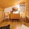 Charming Little Chalet for 6 People & Free Ski Lockers