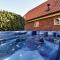 Foto: Luxurious Holiday Home in Aalten with a Jacuzzi
