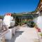 Traditional House Maries