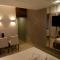 Status Motel