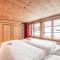 Chic Alpine Apartment for 5 - Perfect for skiers