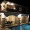 Villa NOAH - 4 bedrooms, 4 bathrooms, heated inside pool, jacuzzi, sauna, gym