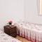 apartment a stones throw from Santa Barbara