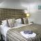 TOWNHOUSE ROOMS - Truro