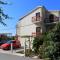 Apartments with parking space Seget Vranjica, Trogir - 12760