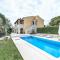 Villa Ladonja with Private Pool and Sauna - Marasi