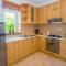 Three-Bedroom Apartment Mir with Private Infinity Pool - Vošteni