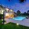 Apartment Doris with Private Pool and large Garden