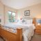 R & R Retreat Luxury Condo