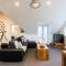 The Lighthouse Penthouse, Studio and Holiday Home