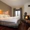 Hotel Mimallones