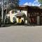 Cascade Village Area 5 bed 4 bath, Walk to lift!