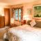 Cascade Village Area 5 bed 4 bath, Walk to lift!