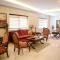 Madina Suites