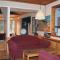 HI Castle Mountain - Hostel