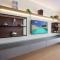 New apartment with swimming pool near the beach