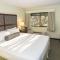 Maple Tree Inn