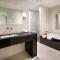 Springfield Lakes Boutique Hotel