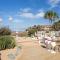 Bungalow Palm Mar with pool and garden