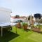 Bungalow Palm Mar with pool and garden