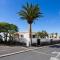 Bungalow Palm Mar with pool and garden